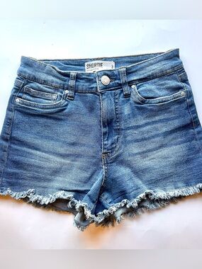 Refuge Shortie Size 3 Shorts